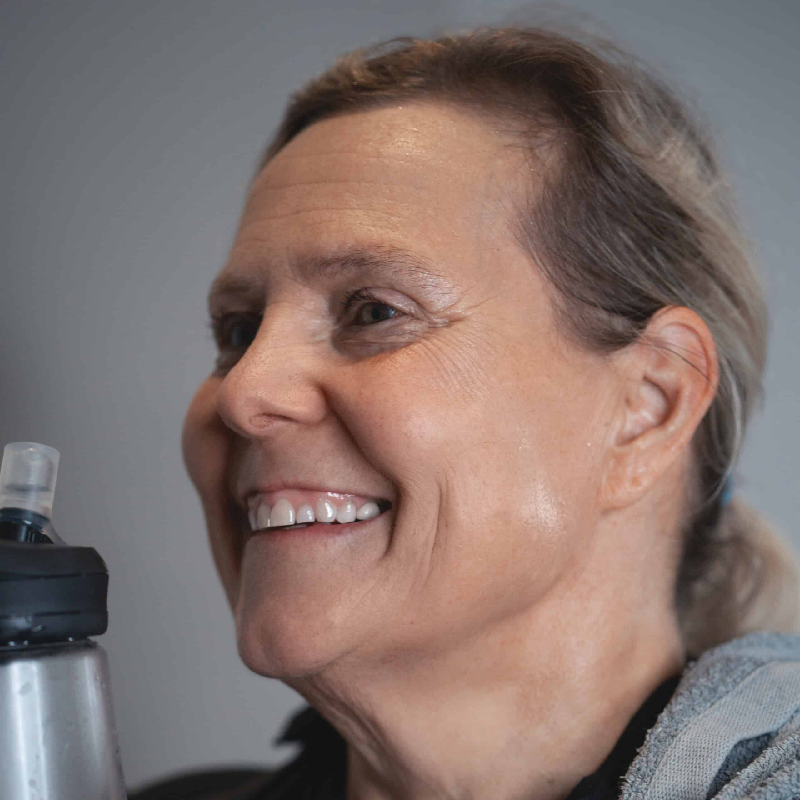 Yksityinen EMS treenistudio Helsinki | TekFIT 12 tekfit johanna ems treenin jalkeen edited scaled